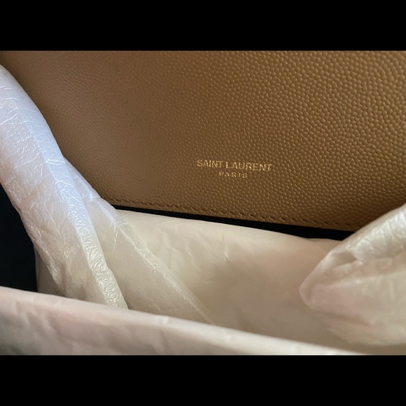 ❌TRADED❌BNWT Medium Envelope triquilt - Picture 9 of 15